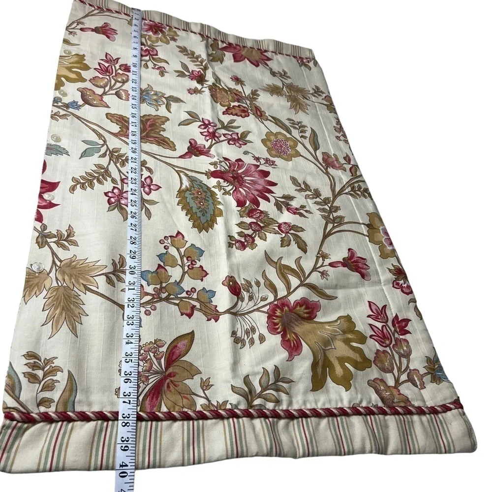 PILLOW SHAMS SOFT YELLOW FLORAL RED TULIPS LAURA ASHLEY?? Wamsutta? Not sure